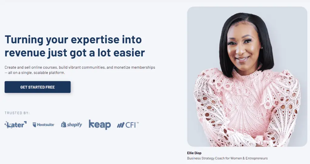 Thinkific offers many features that make it easy to sell online courses and set up a professional subscription site according to your brand’s unique requirements.